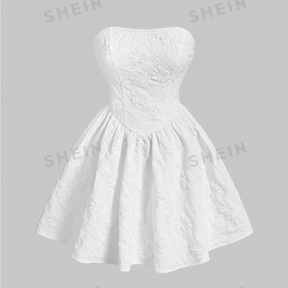 🎀Coquette Basque Strapless Dress NWT🎀 - Picture 2 of 3